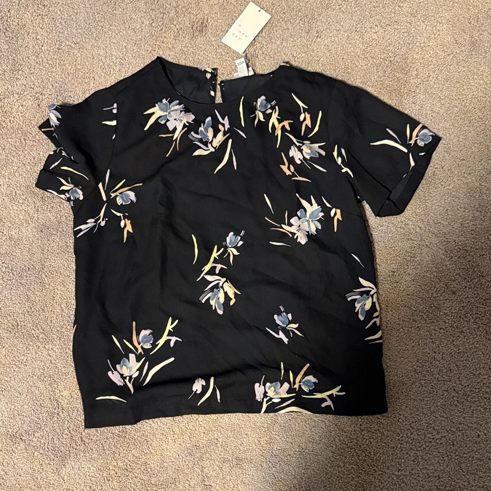 a new day Black Floral Short Sleeve Blouse